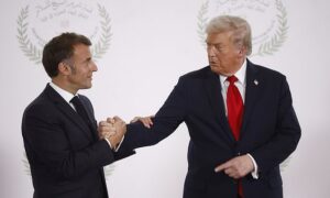 Donald Trump and Emmanuel Macron