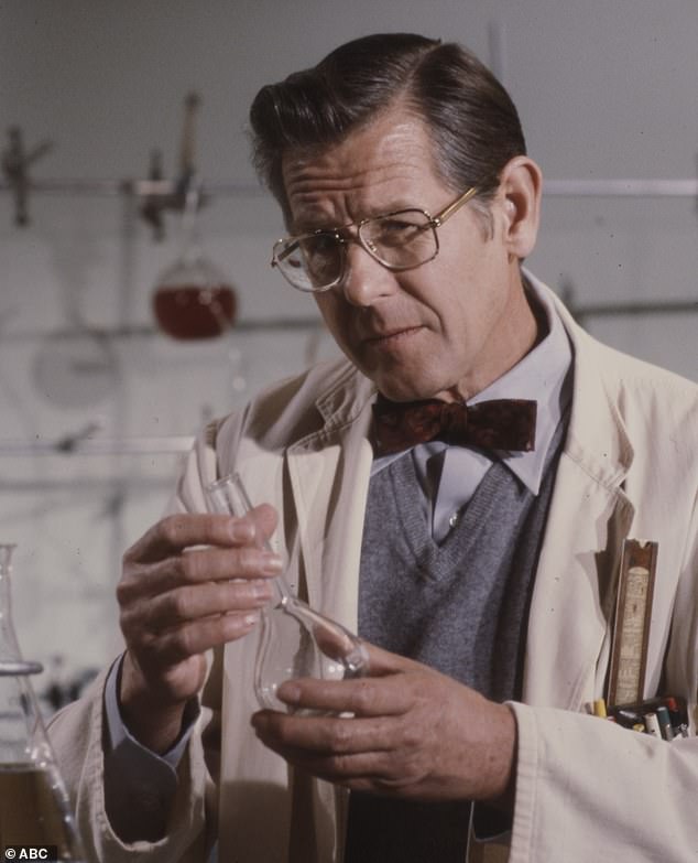 Beloved actor Ed Williams dies at 98 after decades of comedic and dramatic roles in Los Angeles