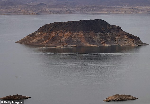 Campers and Locals Describe Mysterious Metallic Groans Shaking Wildlife Around Lake Mead Near Las Vegas in Nevada
