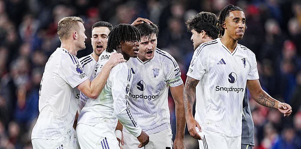 Liverpool Faces Manchester United at Anfield in Premier League Showdown Filled with Fans and Rivalry Tension