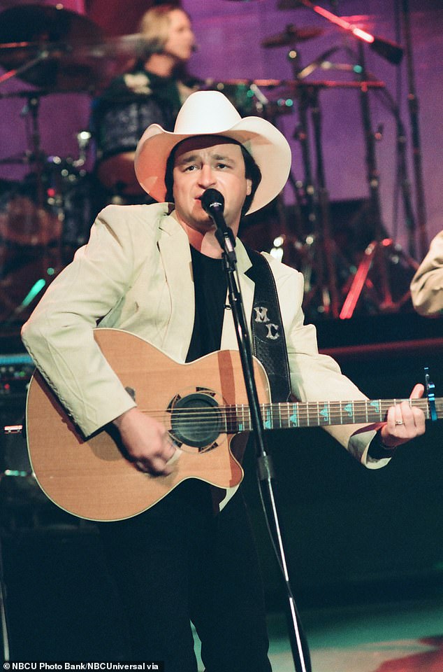 Country singer Mark Chesnutt is hospitalized before his scheduled Alabama concert at the Raising Cane’s River Center in Baton Rouge