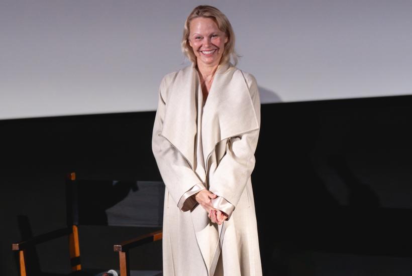 Pamela Anderson Launches Limited-Edition Rose-Petal Pickles and St. Petersburg Blogger Critiques Crunch and Bitterness