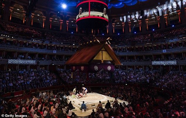 Sumo Wrestlers Stun London Streets and Flood Royal Albert Hall with Fans During Historic Grand Tournament
