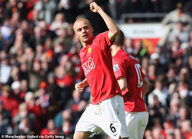 Wes Brown Reflects on His Career and Predicts Pressure for Manchester United Ahead of Premier League Clash with Liverpool at Anfield