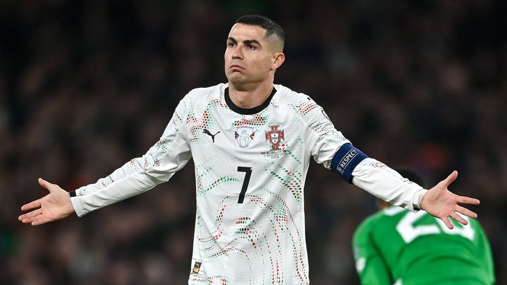 Portugal Struggles Without Cristiano Ronaldo After Star Forward Flings Elbow at Irish Defender Dara O’Shea in Aviva Stadium
