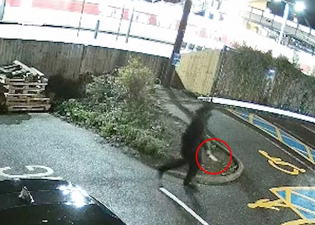 Police Arrest 32-Year-Old Man After Vicious Knife Attack Injures Passengers on Train to London in Huntingdon