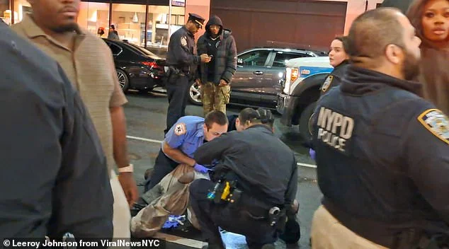 Jets cornerback Kris Boyd is shot in the abdomen outside a Manhattan restaurant and rushed to Bellevue Hospital