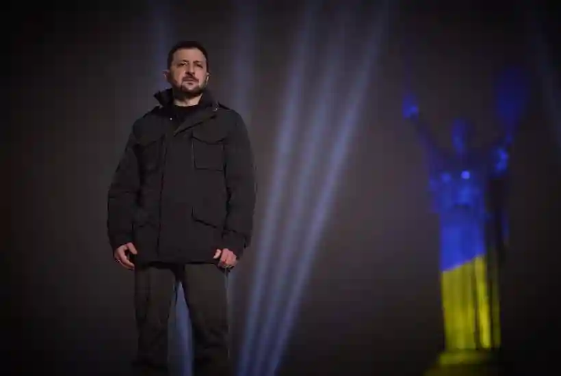 Lukashenko warns Western governments they could remove President Zelensky from power in Kyiv as the Ukraine corruption scandal deepens