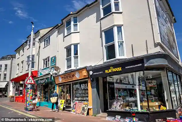 Researchers Reveal the Top 10 Independent High Streets Featuring Small Businesses and Local Cafes Across the United Kingdom