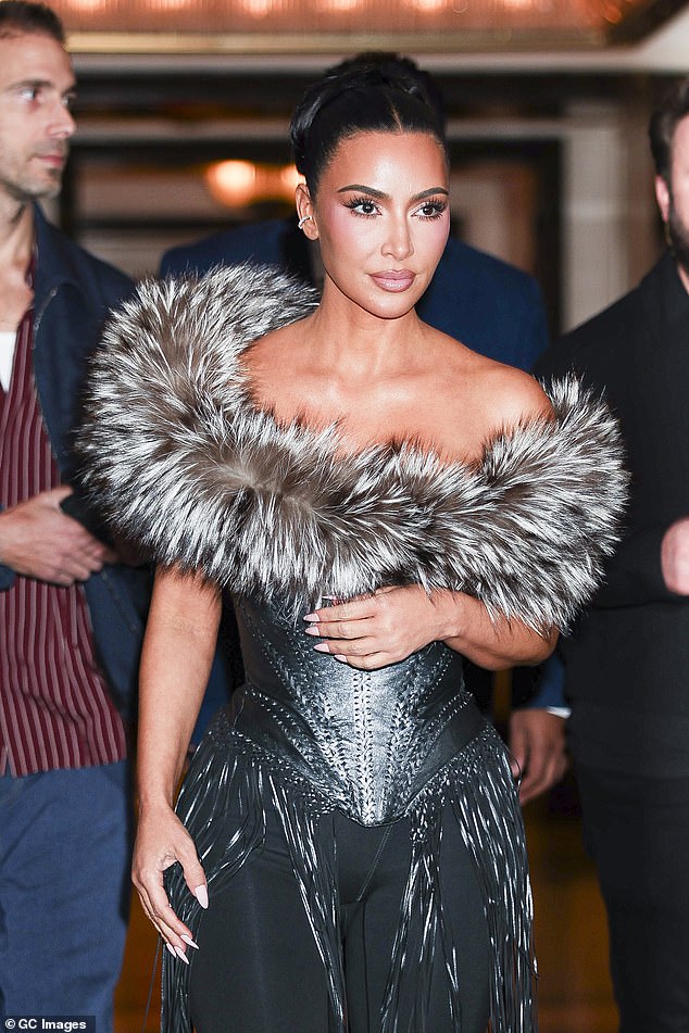 Sarah Paulson Shares How She Accidentally Shot a Potato Chip Into Kim Kardashian’s Eye While Filming Legal Drama All’s Fair in Los Angeles