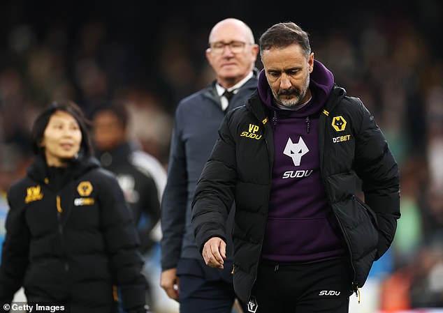 Wolves Fans Call for Immediate Sacking of Vitor Pereira After Humiliating Defeat Against Fulham in London